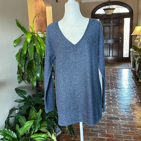 Old Navy Marled V-Neck Tunic Sweater in Marquee Moon szL - Picture 8 of 11